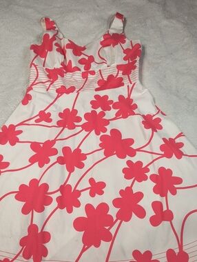 Maggy London Sleeveless Fit & Flare Dress White with Pink Flowers Size 14 Cotton